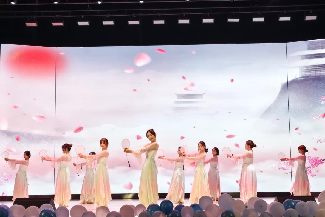 56dc1f115bb8471ebeeba3bca18da063.jpg 56dc1f115bb8471ebeeba3bca18da063.jpg